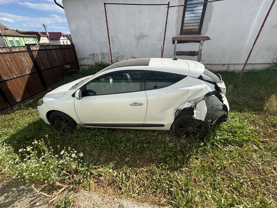 Renault Megane 3 coupe lovit