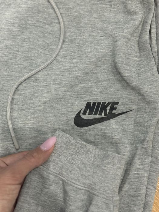 Дамски долнища- Nike