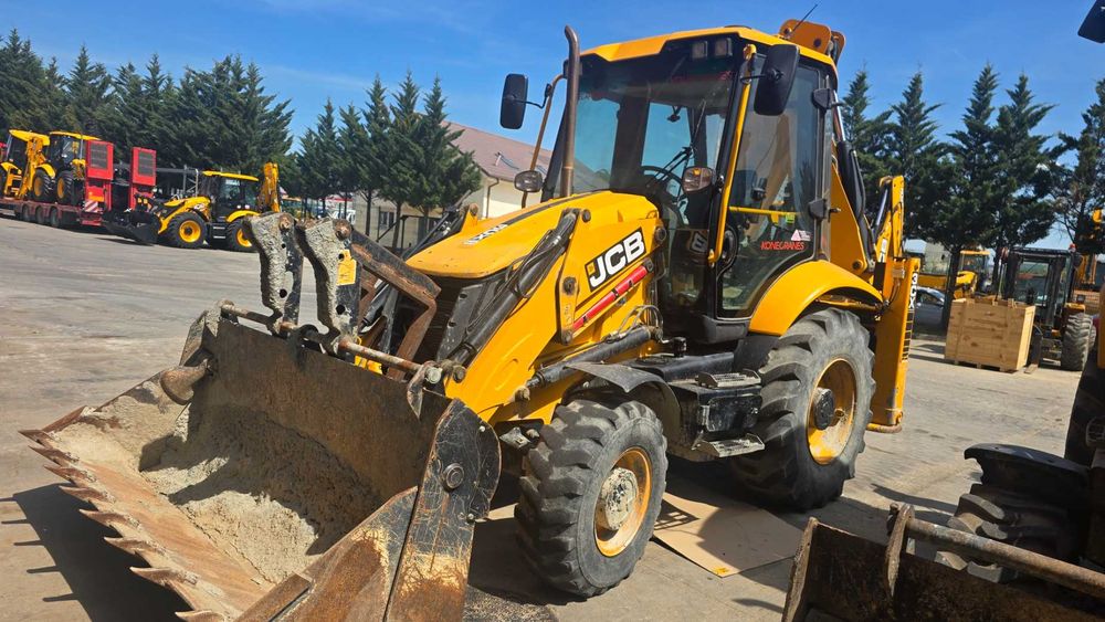 Buldoexcavator JCB 3CX