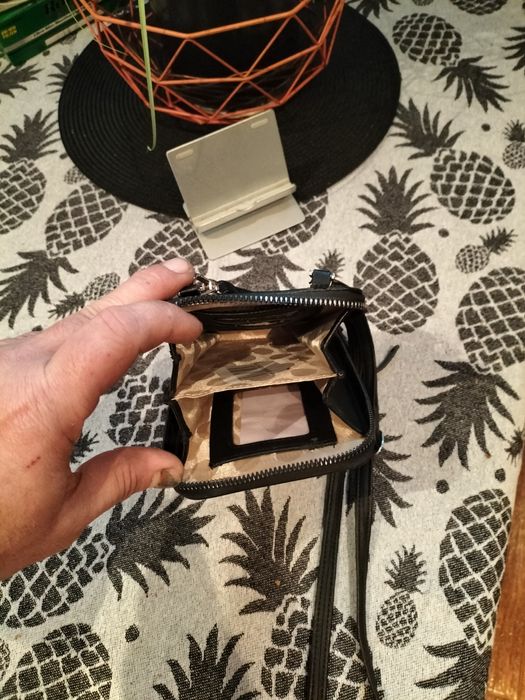 Borseta bărbați  de culoare neagra