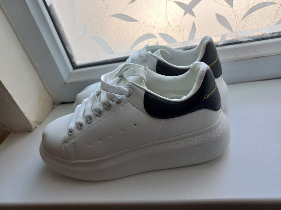 Продаётся кроссовки