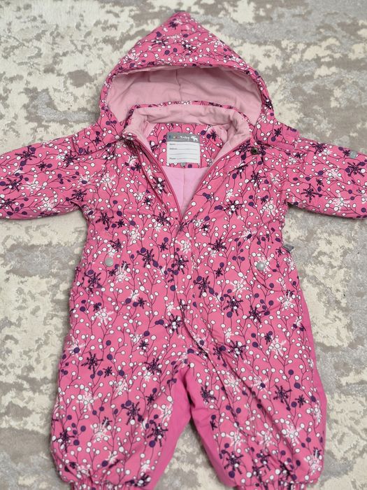 Продам зимний комбинезон на девочку!