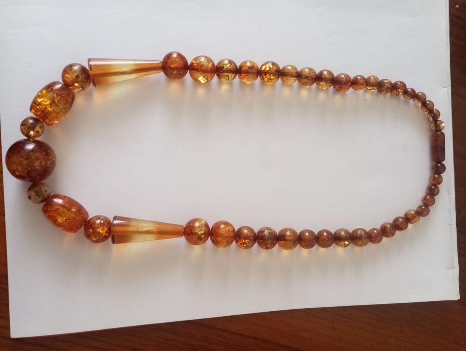 Продам бусы.из камня.