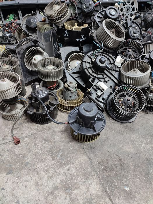 Моторчик печки разные