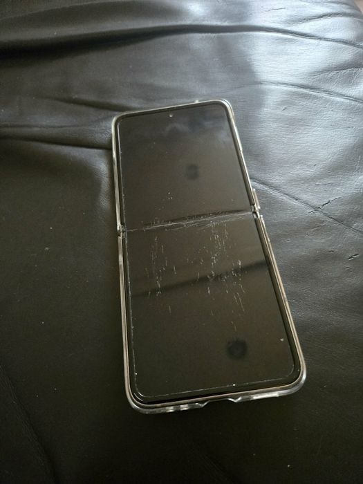Samsung galaxy flip 3