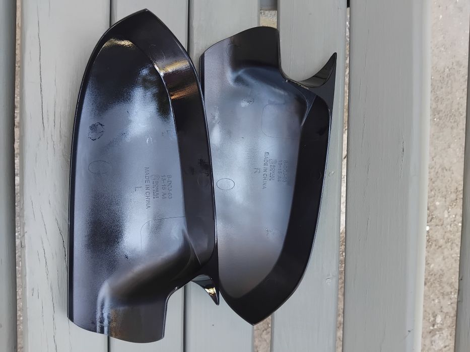 Гумени уплътнения за Ауди А3 Р8,три врати-30лв.Капаци за огледала-59л.