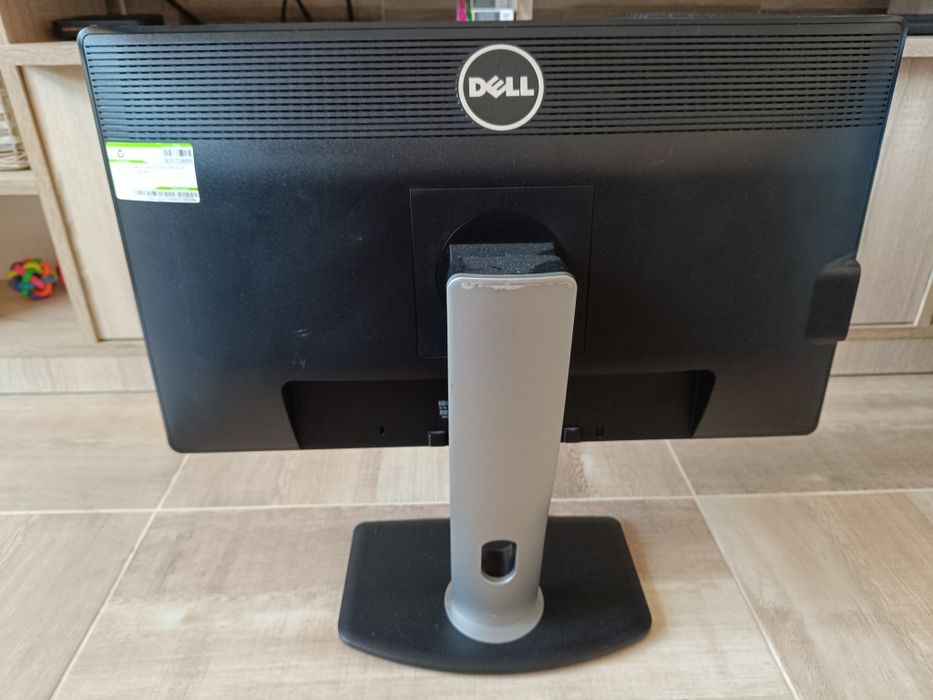 Монитор Dell 23"