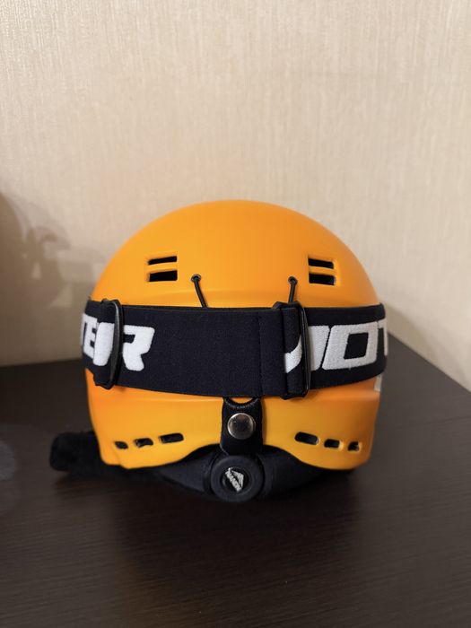 Шлем для лыж