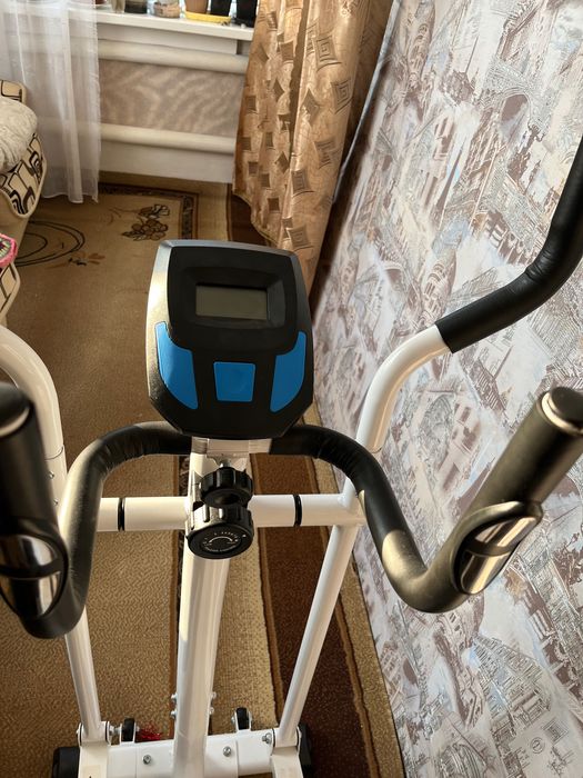 Велотренажер в отличном состоянии