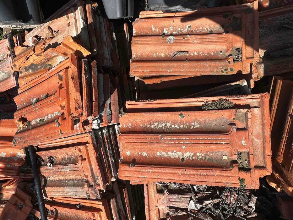 Продавам използвани български керемиди