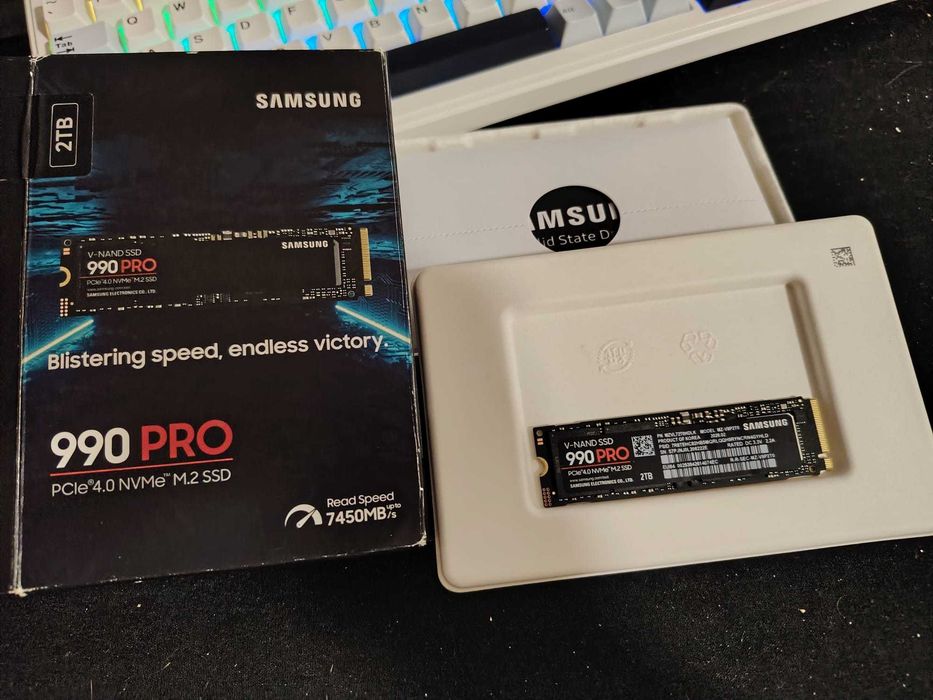 SSD 2 TB Samsung 990 PRO (original)  PC/Xbox/PS5/laptop   NOU 0 ORE FUNCTIONARE