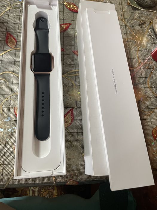 Продам часы Apple watch 3