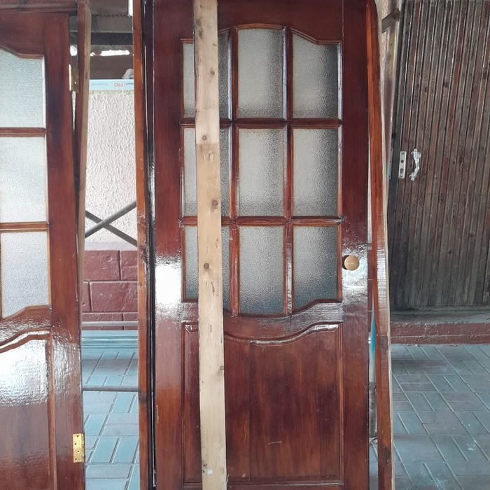 Продам межкомнатные двери!