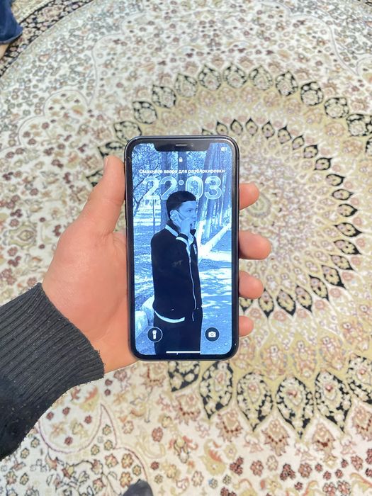 Iphon 11 srochna sotiladi kelishadigan joyi bor.