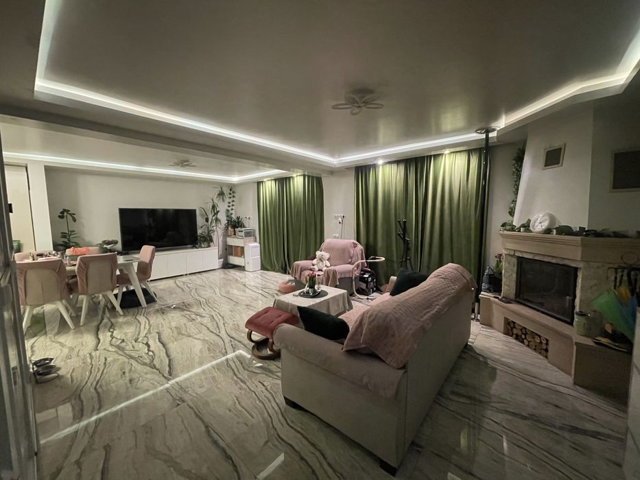 Inchiriere  casa panoramica cu jacuzzi si ciubar
