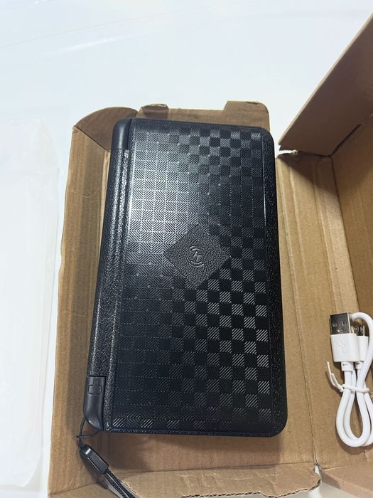 Baterie externă 20000 Mah cu încărcare solara