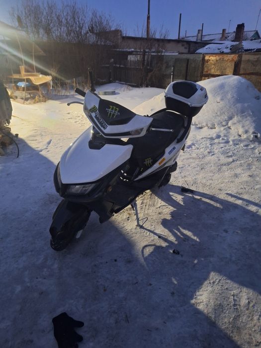 Продам м8 мопед 150куб