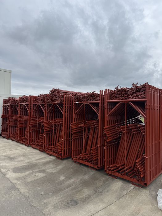 Schela metalica de inchiriat