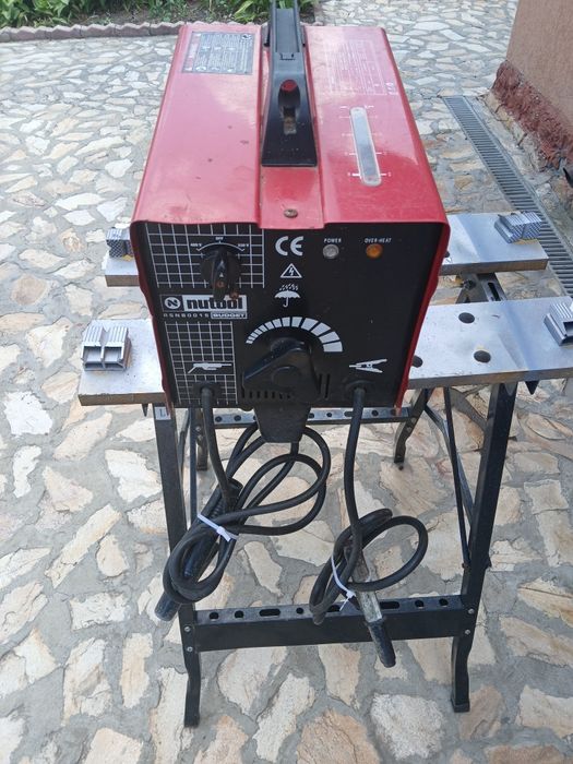 Vând aparat de sudura perfect funcțional predare personala 220w și 380