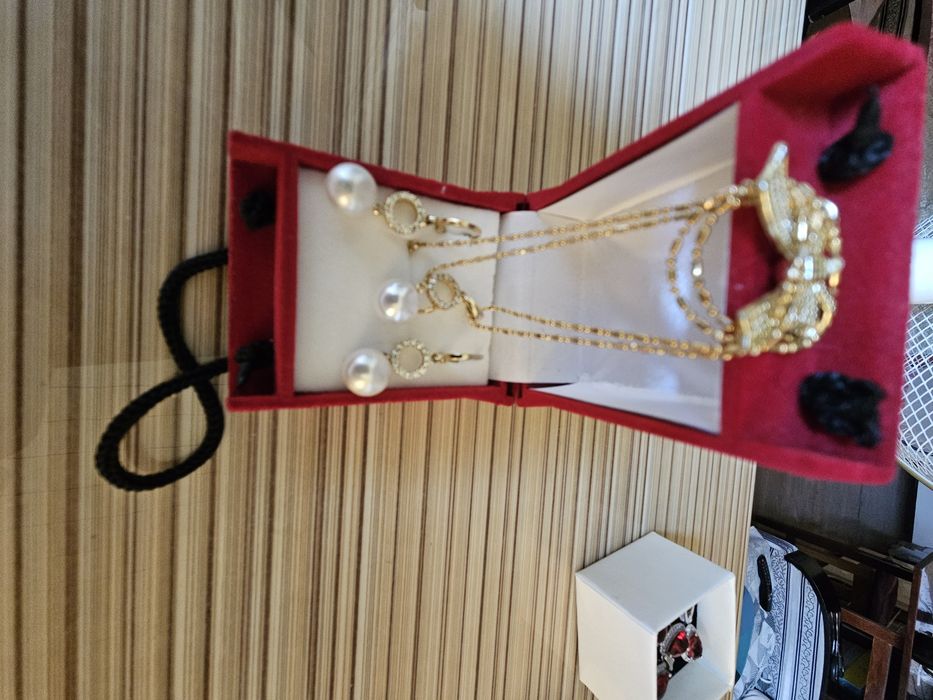 Бусы из натуральных камней