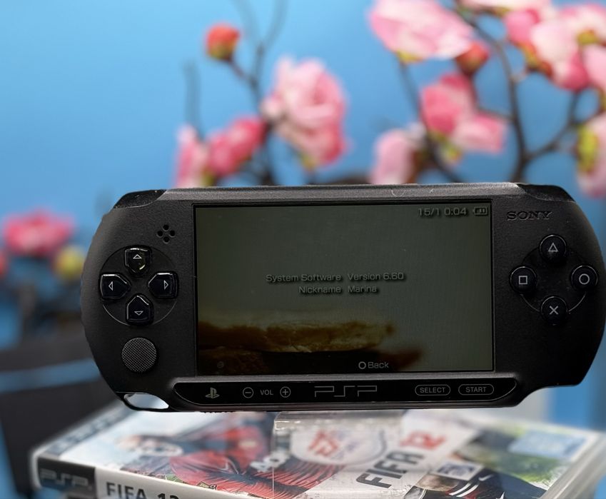 Конзола Sony PlayStation Portable (PSP Street) – E1004 + 5 игри