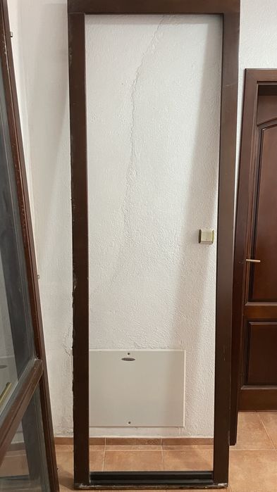 Нова врата- дървена,слепена,двоен стъклопакет