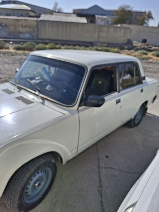 Naxt sotiladi.srochna