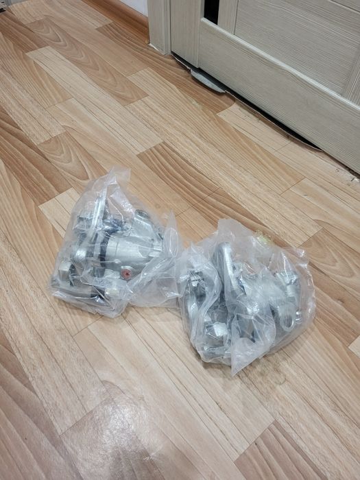 Суппорт фольксваген венто задние тормоза