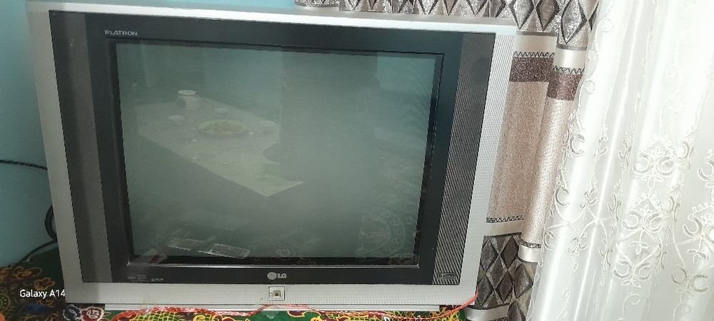 Телевизор LG Flatron