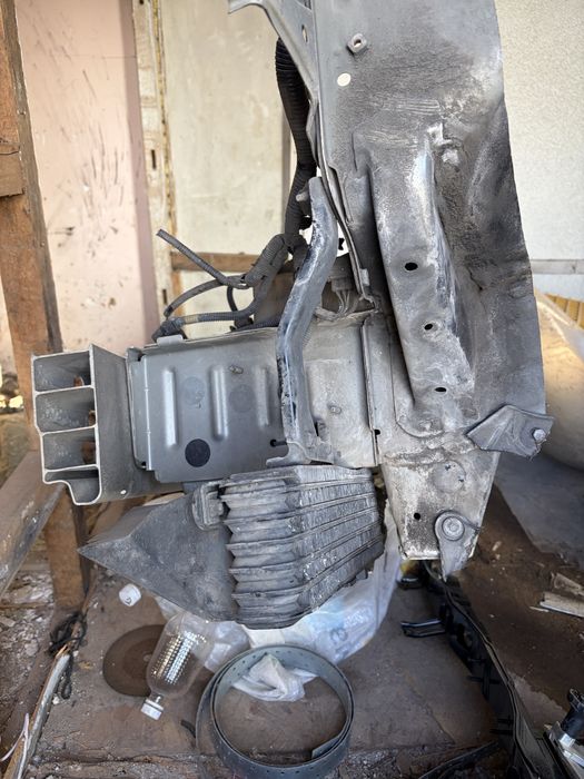 ……………………………………….