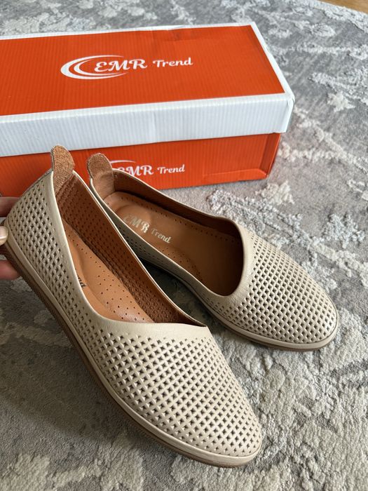 Ботинки крассовки женские