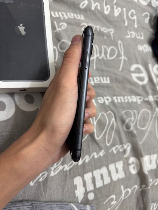Продам айфон 11 128 Iphone 11