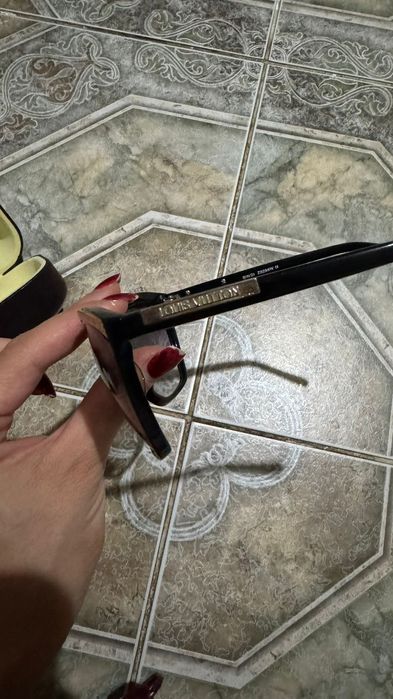 Продам louis vuitton bindi