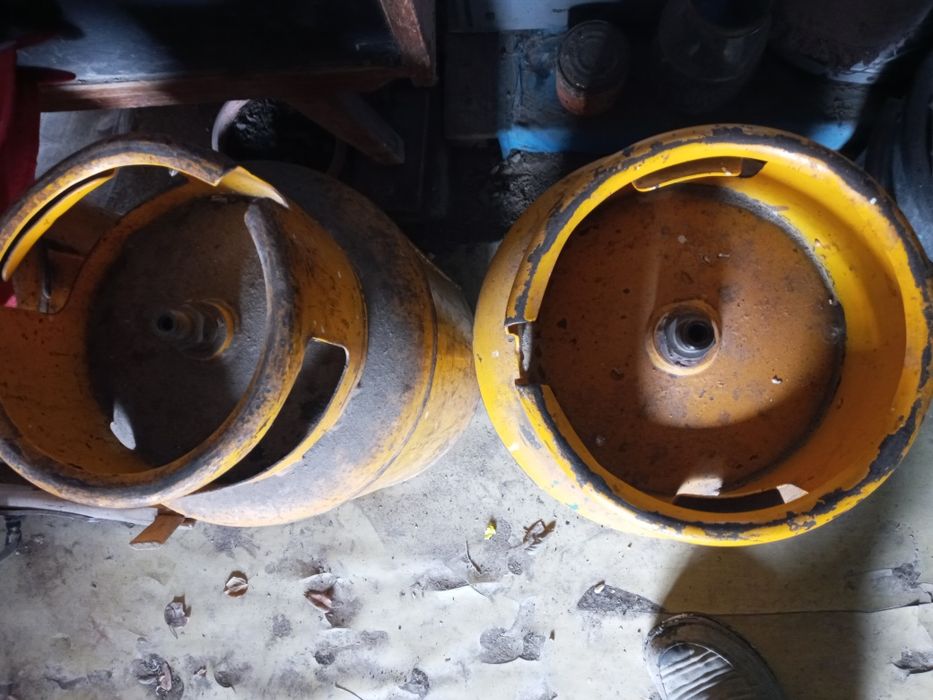 Газ балон 2 штуки