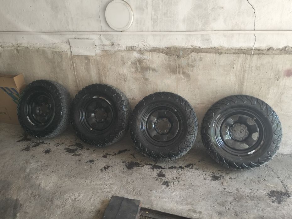 Продам диски с шинама Hankook стояли на  Montero