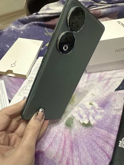 Продам Honor 90 на 256гб