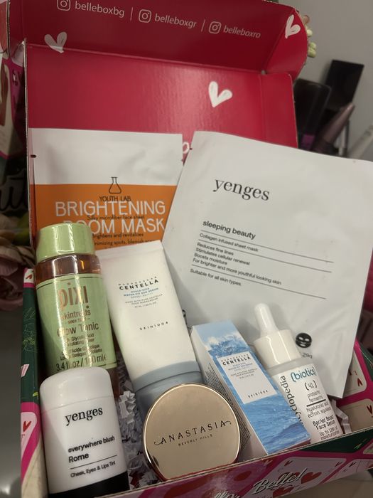 Продавам козметика - Yenges , Anastasia ,Pixi , Skin 1004