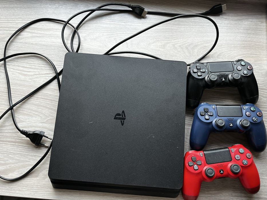 Продам консоль пс4 слим