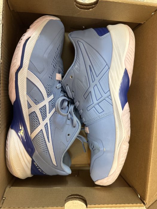 волейбольные кроссовки Asics