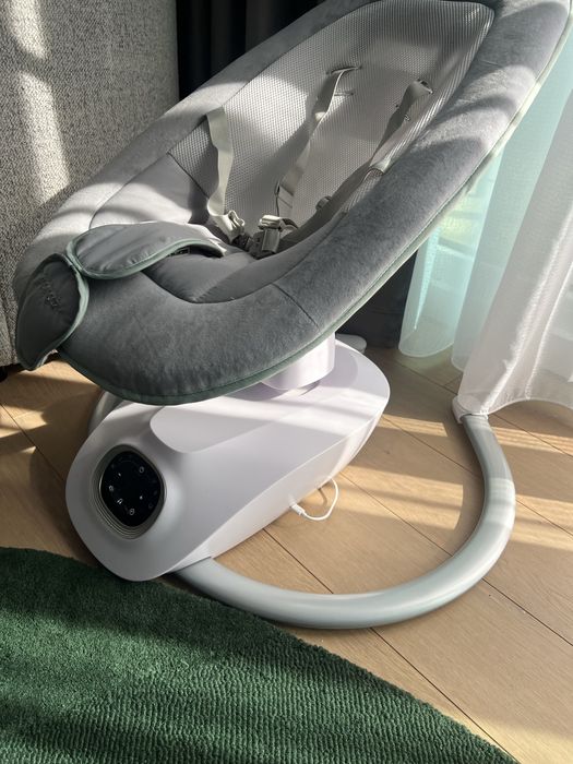 Leagăn Momcozy aproape nou