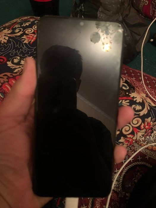 Telefon a13 ishlidi