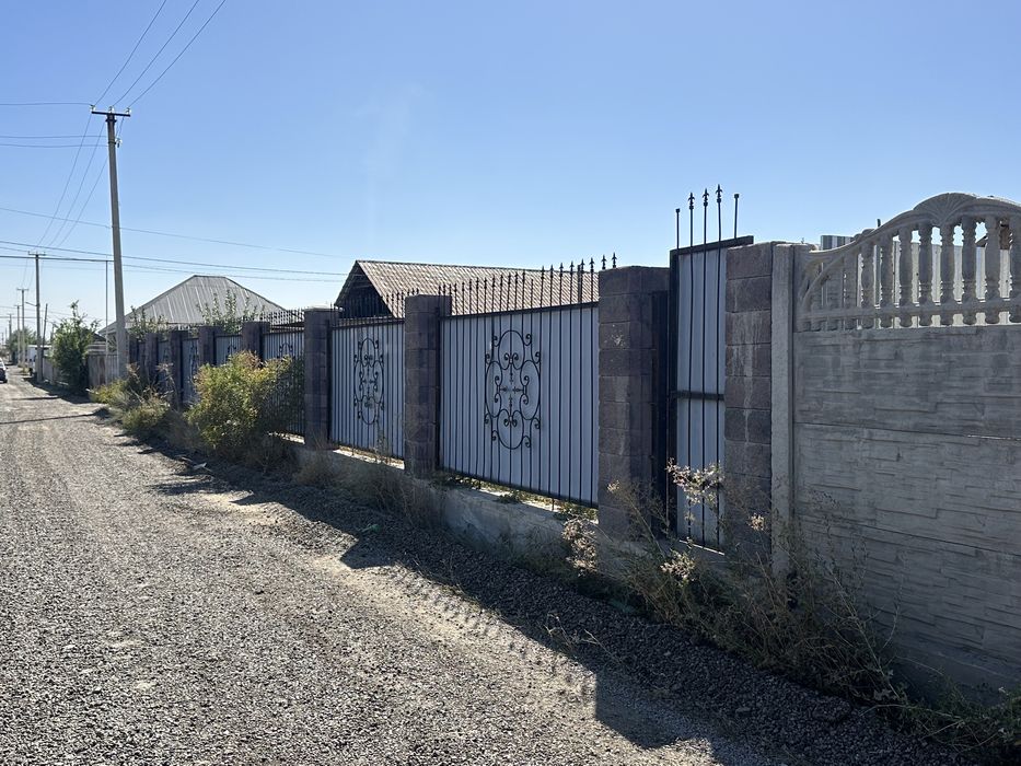 Участок огороженный