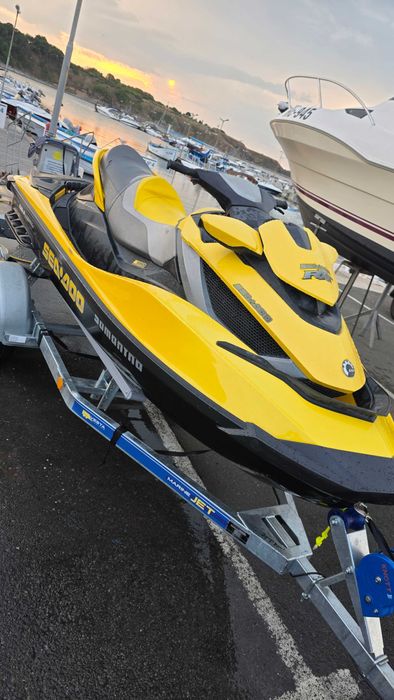 Джет Sea Doo 2009 RXT 255 IS - Триместен - 160часа
