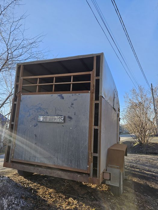 Коневозка прицеп