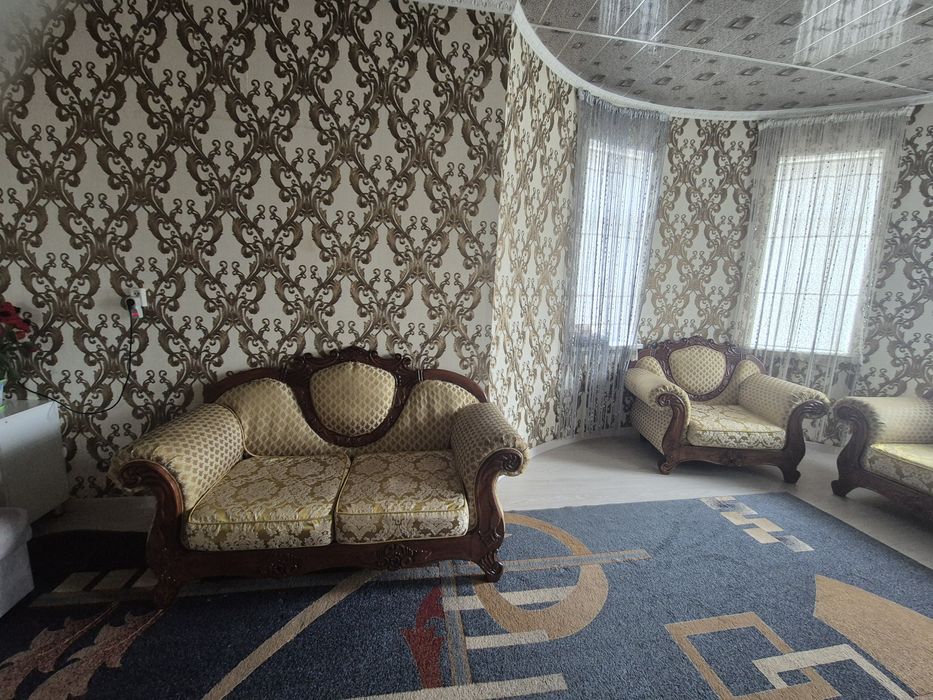 Продаётся диван и кресло