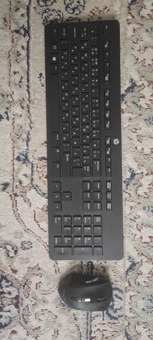 Безпроводные клавиатура и мышь