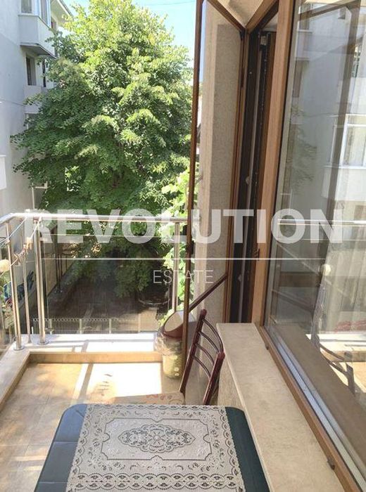 Дава се под наем Тристаен апартамент в Варна, Гръцка махала - 85 кв.м за 600 € - Снимка #7