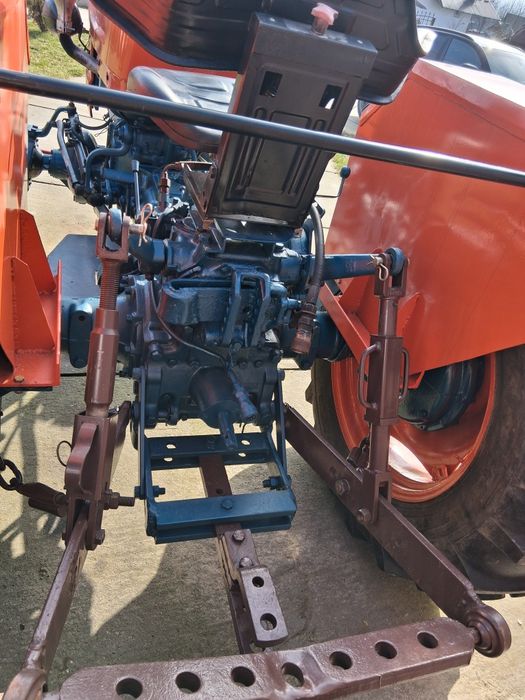 Tractor universal 445 dt