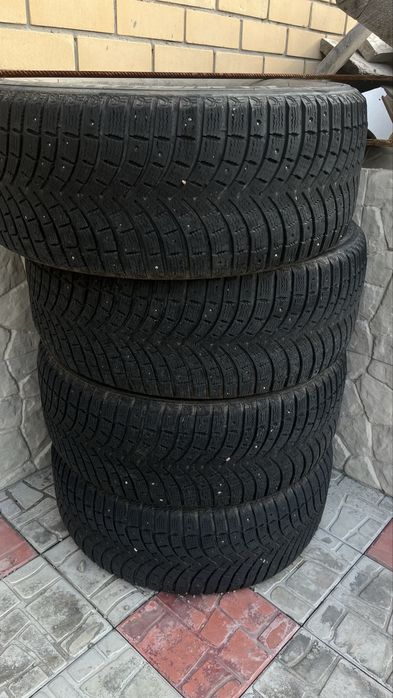 Продам мишлен зимний R18