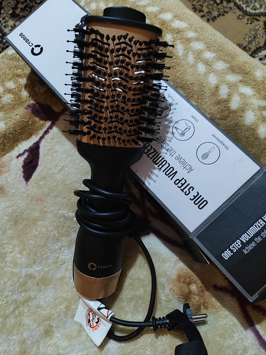 Продам фен щётка